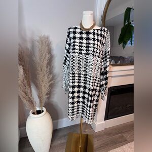H&M Black and White Patterned Skirt